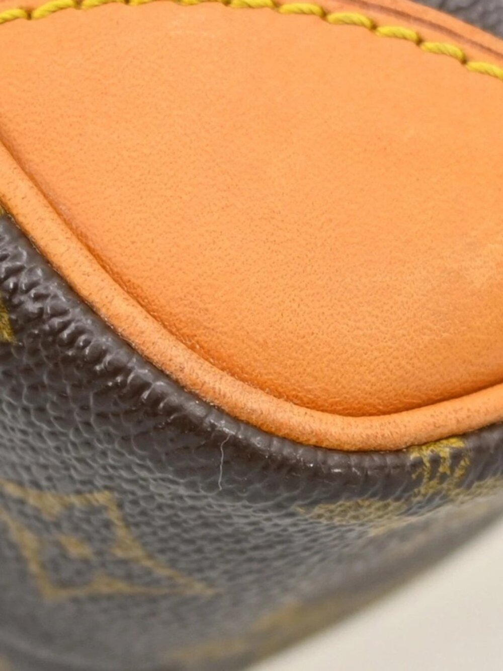 LOUIS VUITTON AMAZON CROSS BODY SHOULDER BAG - Picture 5 of 15